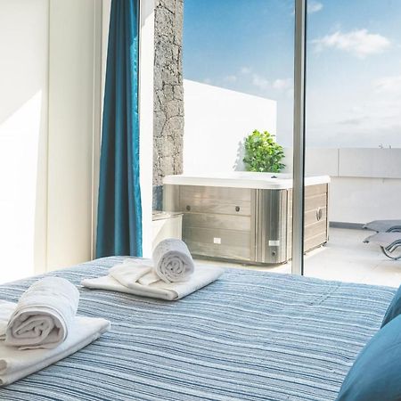 Monterey House Playa Blanca Villa Плая Бланка Екстериор снимка