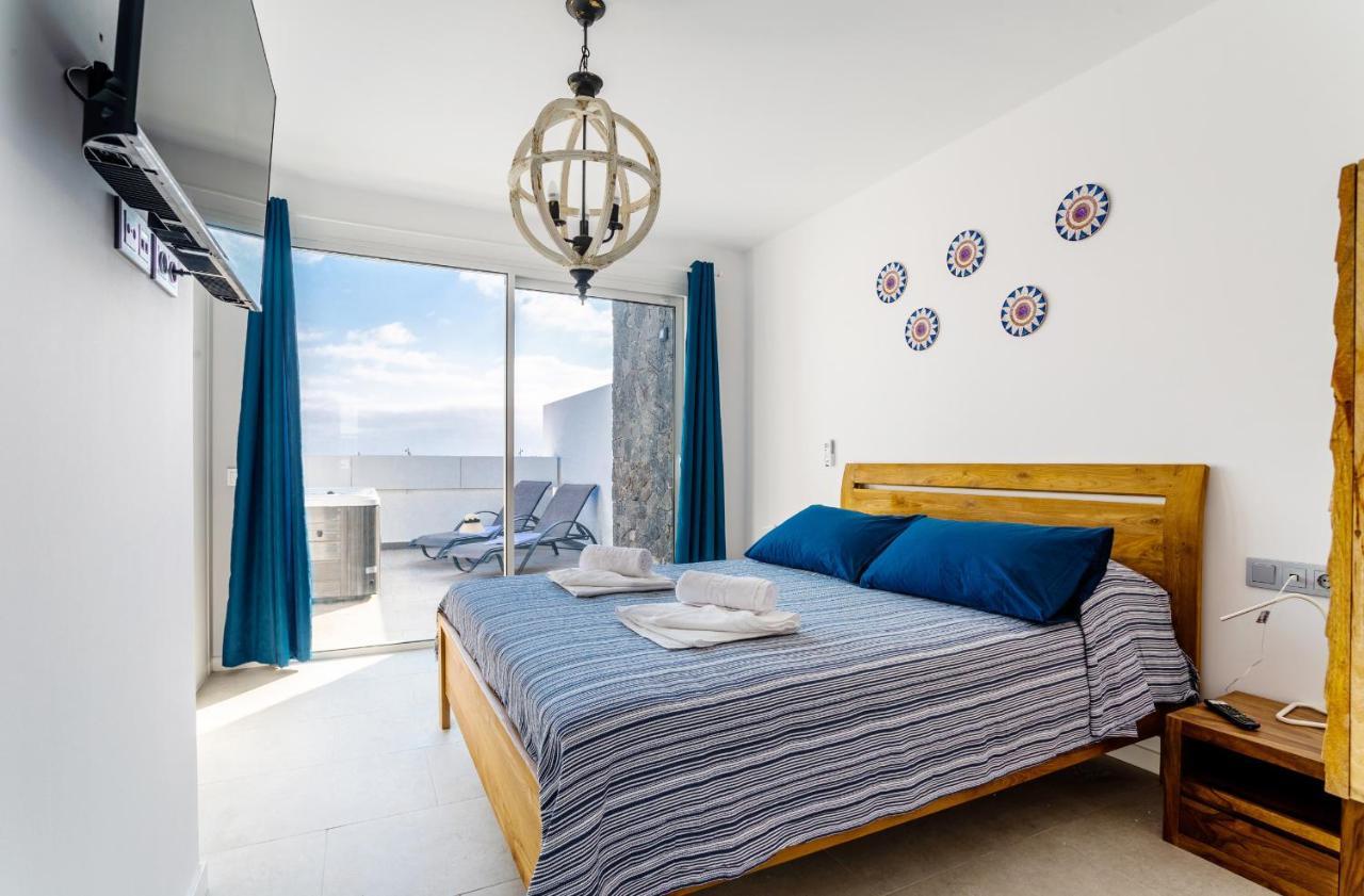 Monterey House Playa Blanca Villa Плая Бланка Екстериор снимка