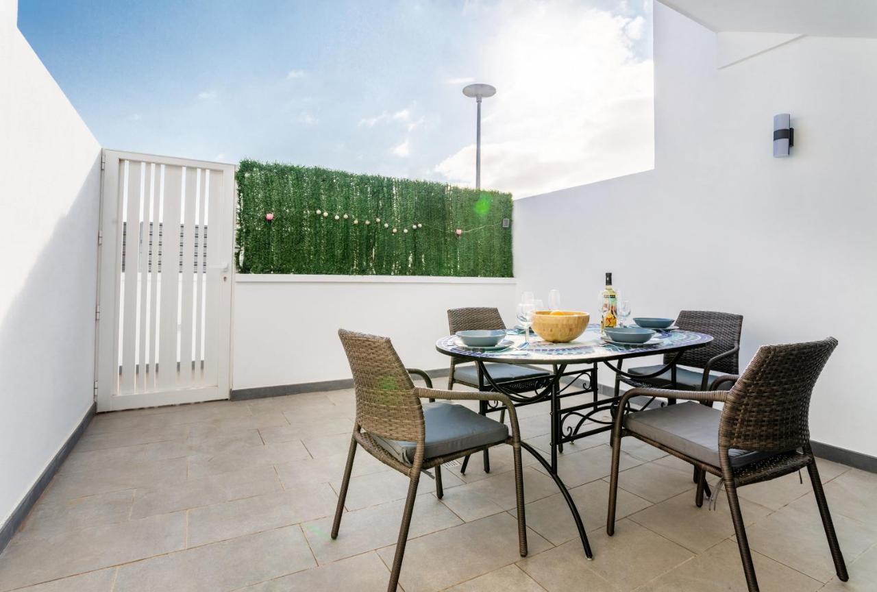 Monterey House Playa Blanca Villa Плая Бланка Екстериор снимка