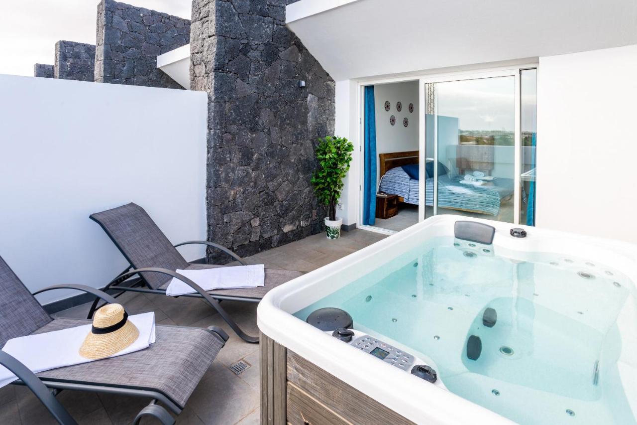 Monterey House Playa Blanca Villa Плая Бланка Екстериор снимка