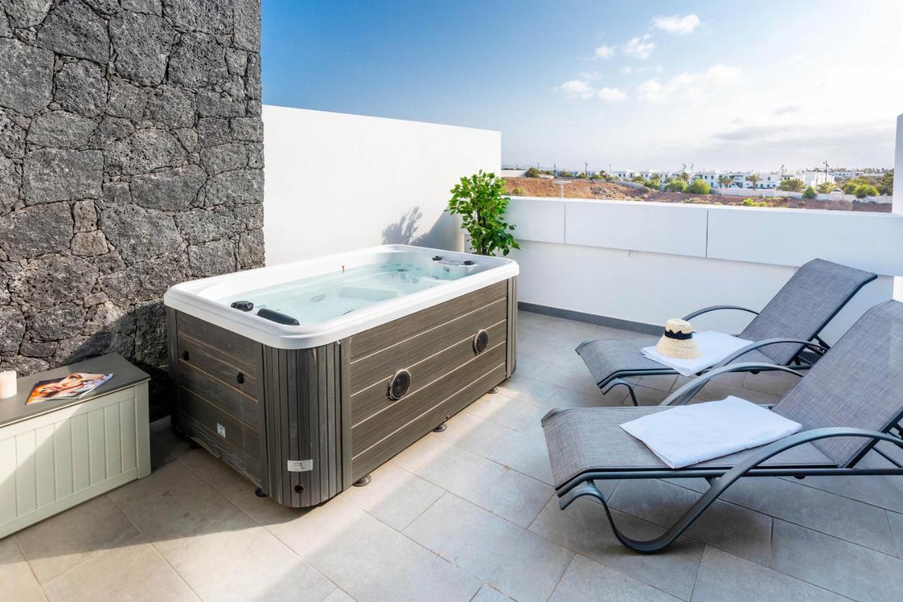 Monterey House Playa Blanca Villa Плая Бланка Екстериор снимка